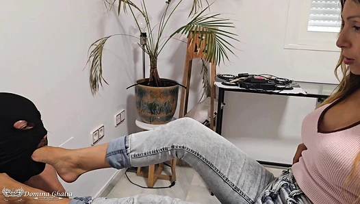 Domina Ghalia does foot fetish in jeans