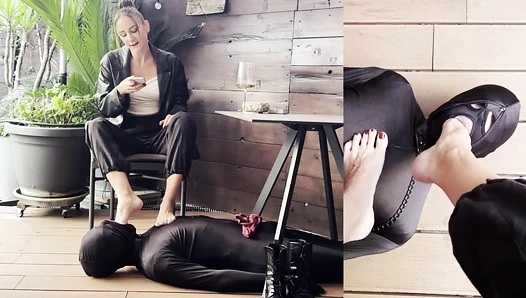 Outdoor Foot Bitch