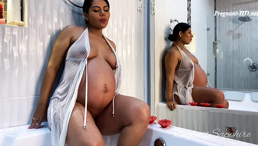 SapphireHerrera - Una Ducha Relajante Contigo - Pregnant