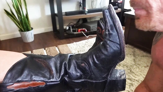 My bf said you have to clean my cowgirl boots! *CUSTOM CLIP*