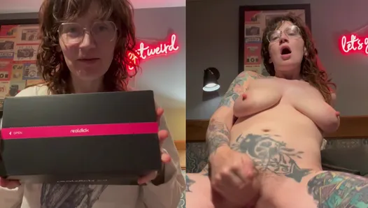 Bettie Bondage - Unboxing and trying out the realdick 2.0 realcock dupe