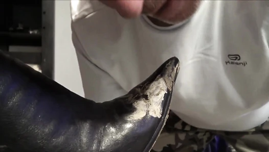 GABRIELLA - One day at 'Le Prisonnier club' - EXTREME muddy boots licking (INSANE CLIP!)
