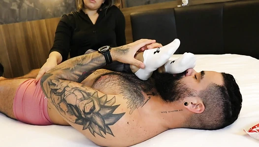 CRIS FEET - vol 03 - (mp4) foot smelling & handjob video
