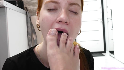 LARA - Make me relax!